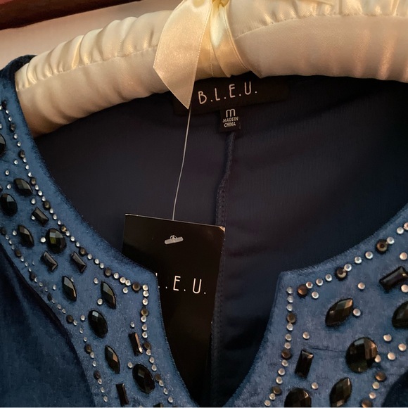 BLEU  ladies top. Medium/Deep Peacock. Glamour/Holiday/Classic - Picture 3 of 7